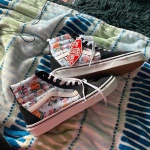brand new w/tags never worn high top vans w/flower design